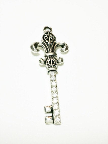 2 Fleur De Lis Key Charm Antique Silver Tone Rhinestone